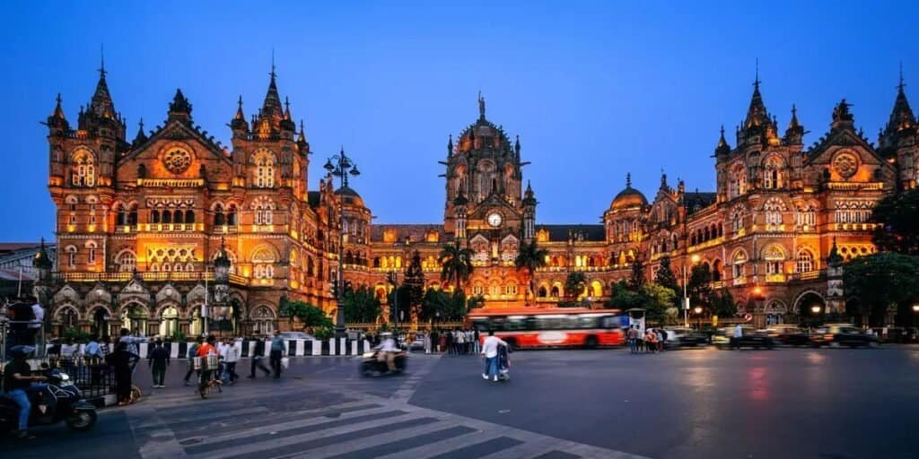 Taj Mahal Tour From Mumbai