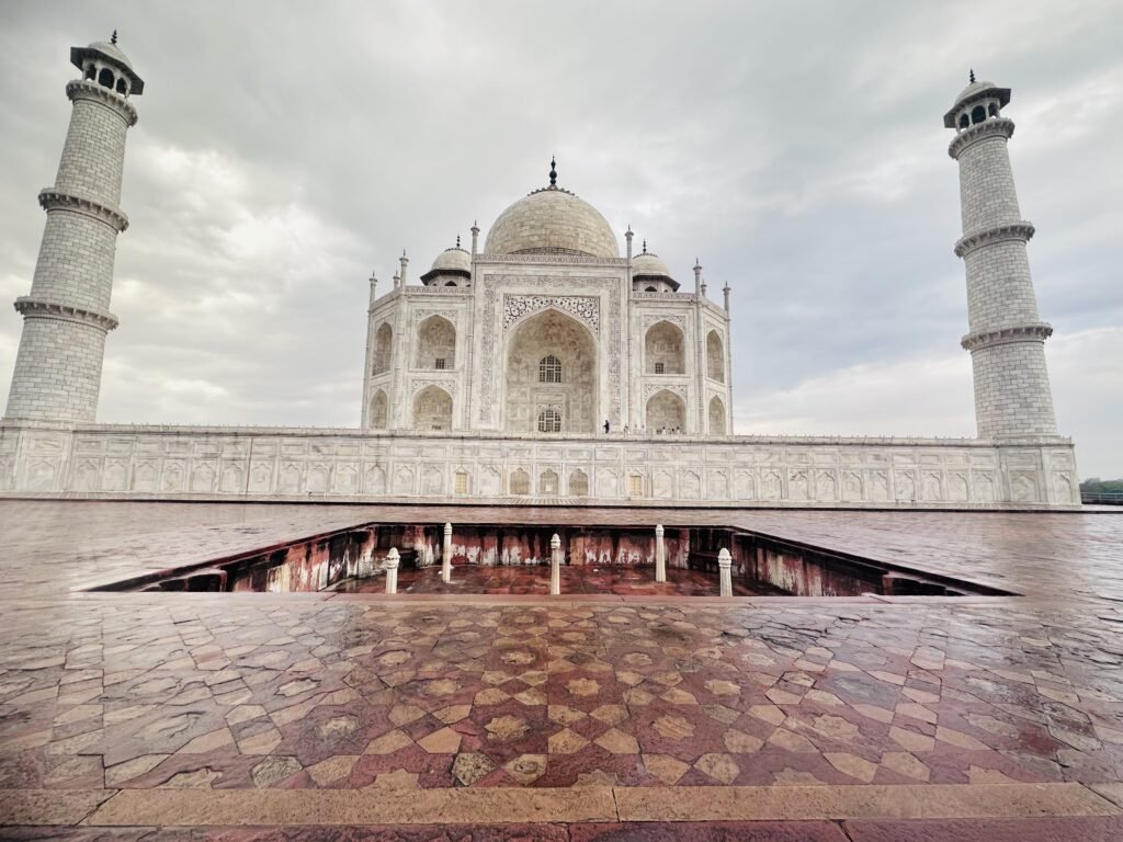 taj mahal tours :The complete guide